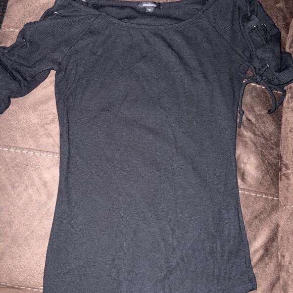 Top - Picture 2 of 5